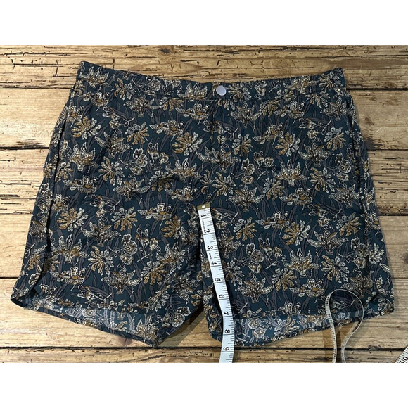 Theory Men’s Size L Floral Print Swim Trunks With Built In Liner NWOT - Picture 5 of 7